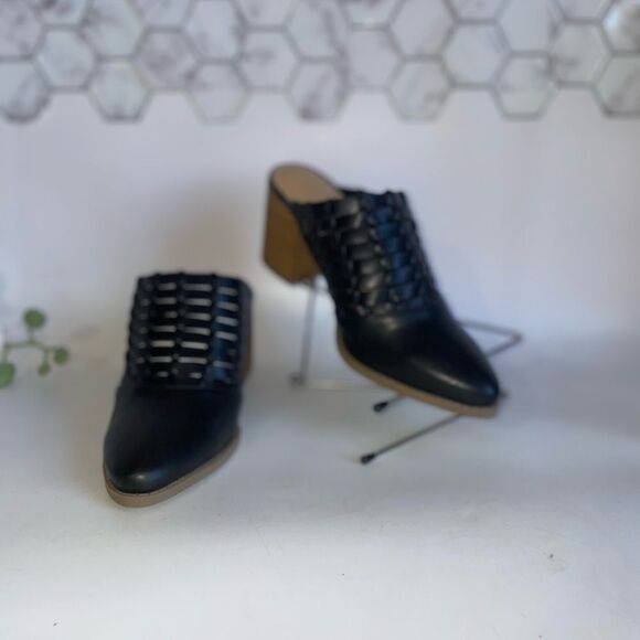 NEW! 🎊 LC Lauren Conrad Black Mules - Picture 7 of 8